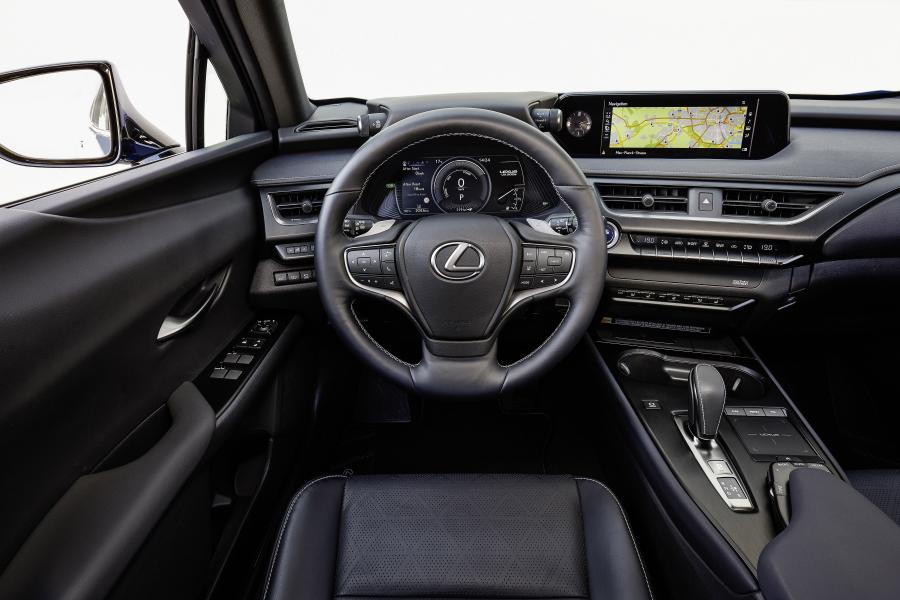 Торпедо Lexus UX300e 2020 года  (WW) (фото 55 из 62)
